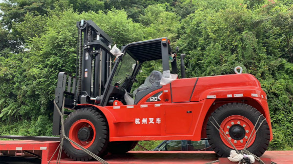 內(nèi)燃叉車動(dòng)力不足？機(jī)油要保養(yǎng)！